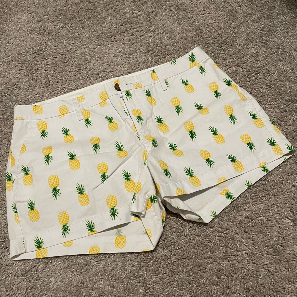 Old Navy Shorts - Picture 1 of 3